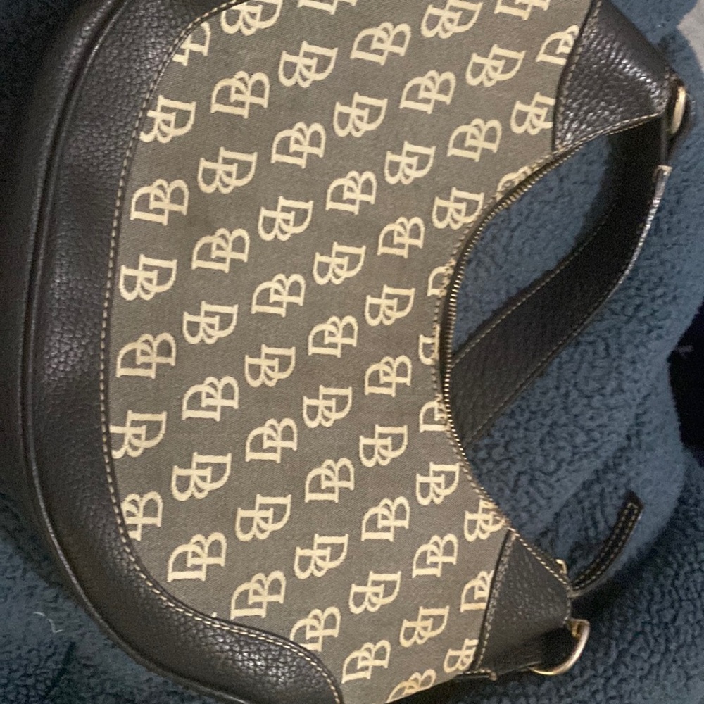 Dooney & Bourke